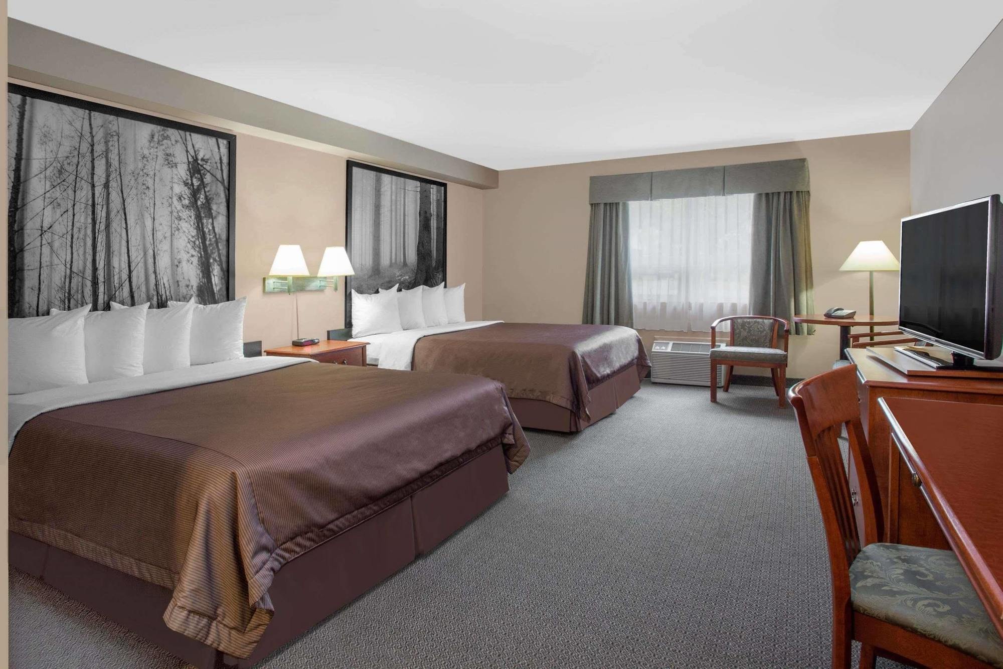 Super 8 By Wyndham Sault Ste Marie On Hotel Exterior foto